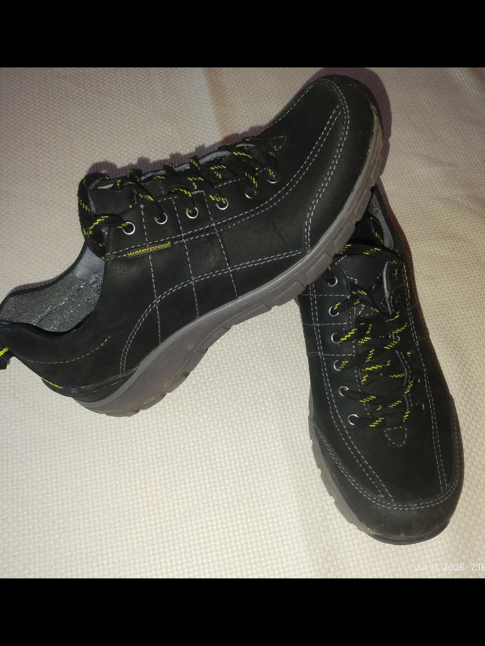 Clark's Wave Trek Women's Size 9 Leather Walking Shoes